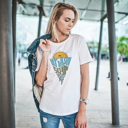 Let The Sea Set You Free - Women's T Shirt
